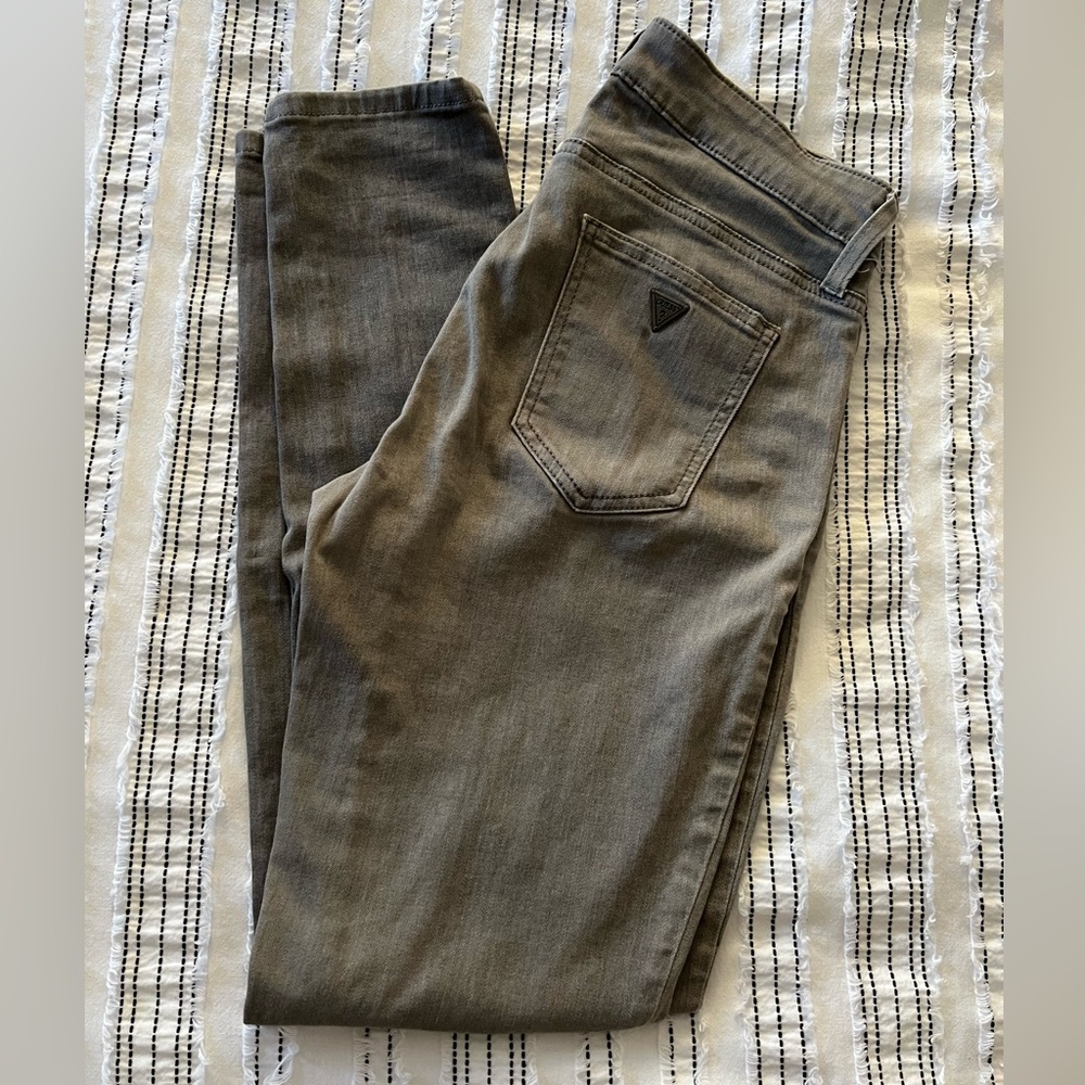 Guess light grey skinny jeans